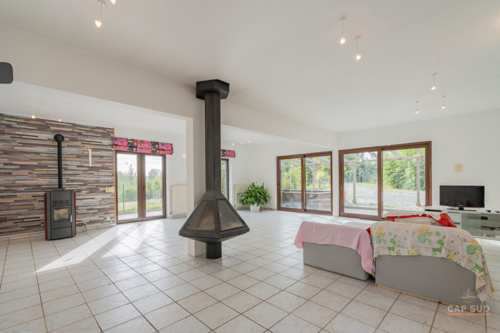 7214486_73012940.jpg