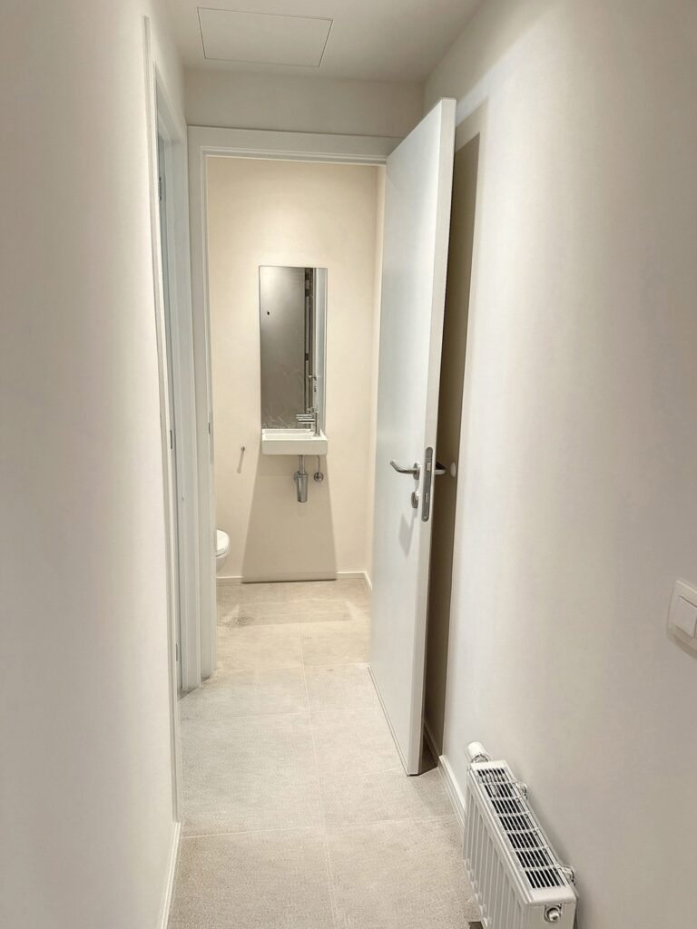 7322115_74671271.jpg
