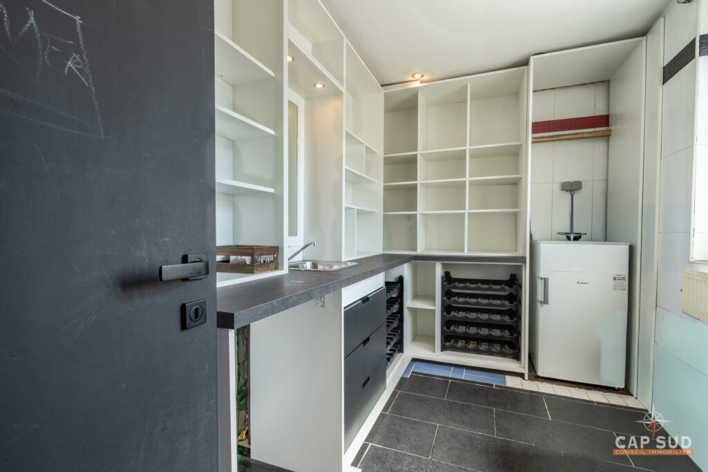 7715910_77967449.jpg